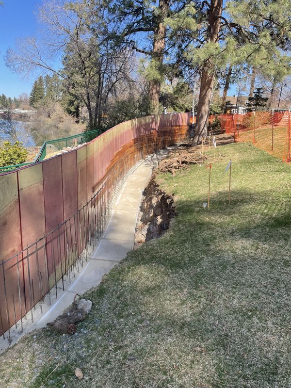 Retaining wall & hardscape — B-Line Concrete Services